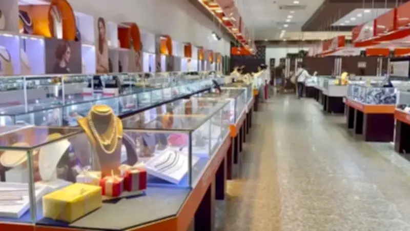 Phát hiện 20 người nước ngoài làm việc trái phép tại cửa hàng Princess ở Nha Trang