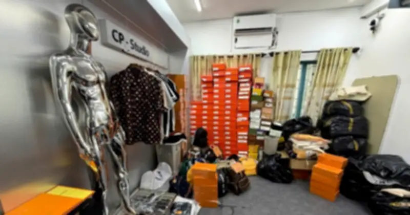 Phát hiện kho hàng giả nhãn hiệu nổi tiếng trị giá gần 4 tỉ đồng tại TPHCM