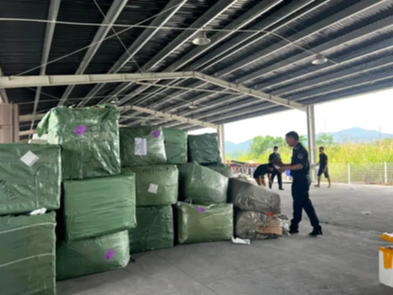 Phát hiện lô hàng giả nghìn sản phẩm trị giá hơn nửa tỷ đồng tại Lạng Sơn