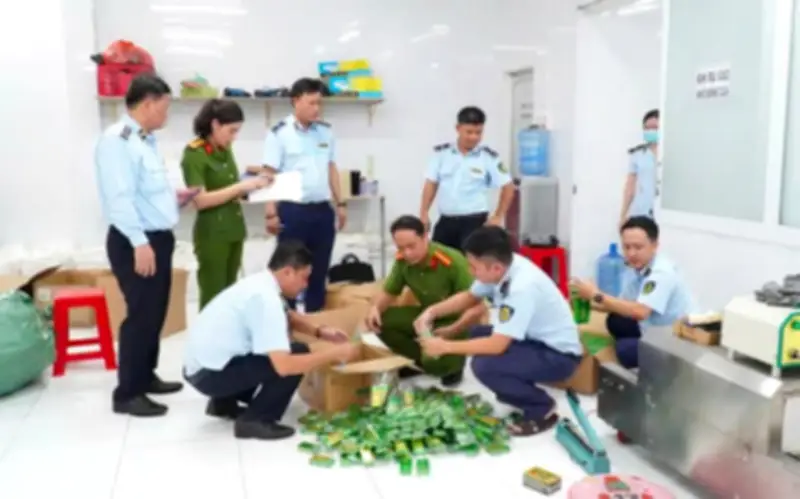 Phát hiện xưởng sản xuất dầu gió giả quy mô lớn ở Tây Ninh
