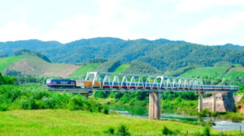 Phát triển vận tải đa phương thức giảm phụ thuộc vào đường bộ