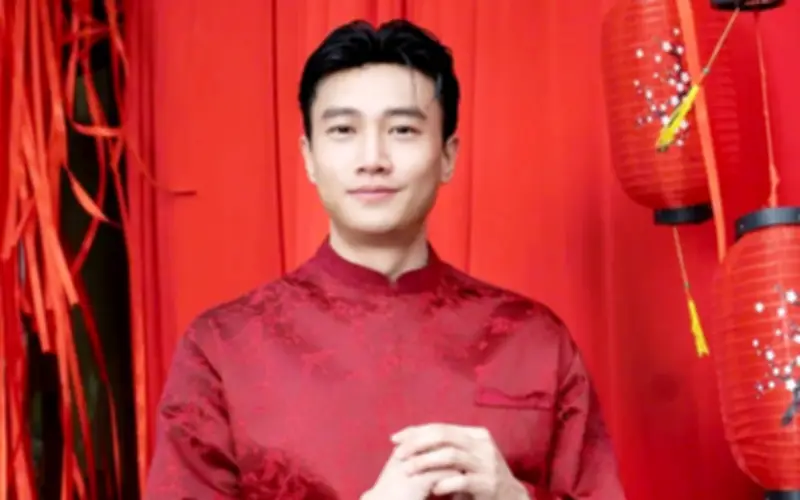 Quốc Trường đăng poster tình tứ, 'cà khịa' drama Tiểu Vy - Yên Đan