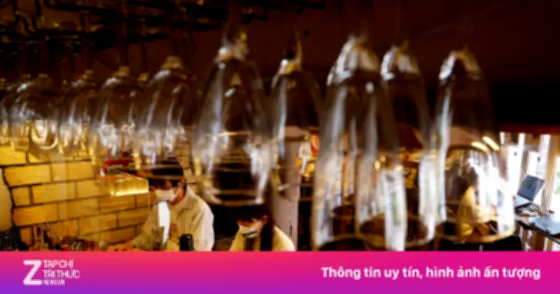 Quán cà phê mở xuyên đêm cho bà mẹ có con quấy khóc tại Nhật Bản