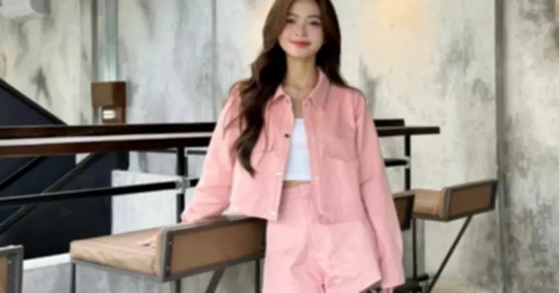 Quần jeans hồng: Phá cách ngọt ngào với những bản phối độc đáo
