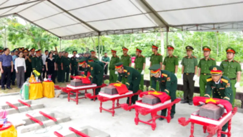 Quảng Trị: Truy điệu, an táng 5 hài cốt liệt sĩ hy sinh trong chiến tranh
