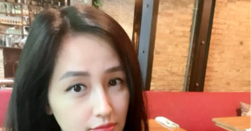 Quyền Linh và con gái vừa làm vườn vừa nhảy hài hước