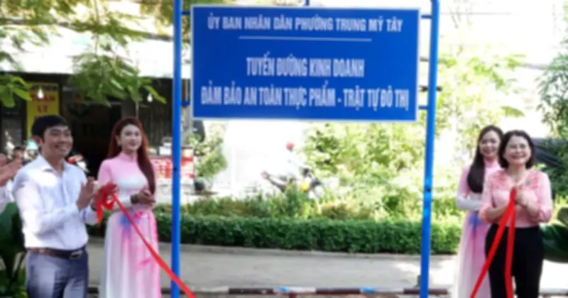 Ra mắt tuyến đường kinh doanh đảm bảo an toàn thực phẩm tại phường Trung Mỹ Tây