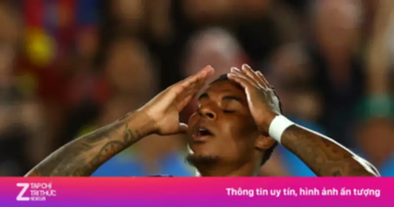 Rashford bị biến thành trò cười sau khi Barcelona ưu tiên mua Gordon và Alvarez