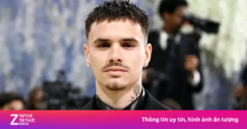 Romeo Beckham lần đầu dự Met Gala, vợ chồng Brooklyn vắng mặt vì mâu thuẫn