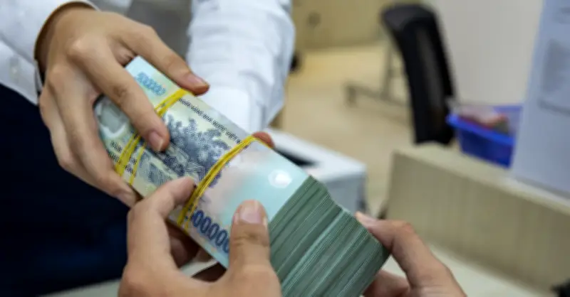Sacombank tăng lãi suất huy động trực tuyến lên đến 8%/năm