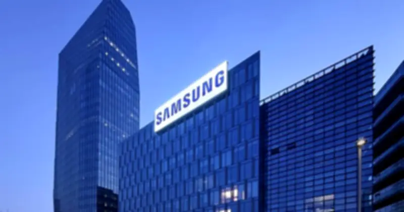 Samsung phá vỡ lời nguyền Hàn Quốc, vượt mốc vốn hóa 1.000 tỷ USD nhờ AI