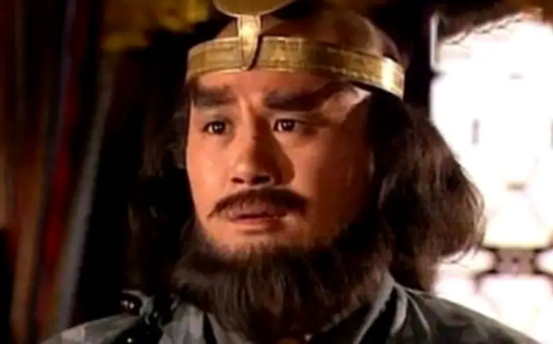 Sao phim Tây Du Ký 1996 bán nhà trả nợ, làm phục vụ quán ăn