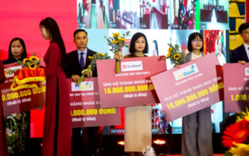 SeABank ủng hộ 10 tỷ đồng hưởng ứng Tháng Nhân đạo năm 2026