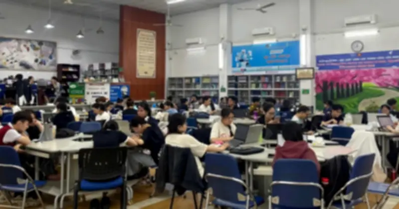 Sinh viên đổ xô đến thư viện: 'FOMO' học tập và xu hướng ở lại lâu hơn