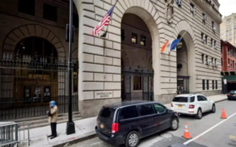 Sản phụ sinh con ngay tại phòng xử án ở New York