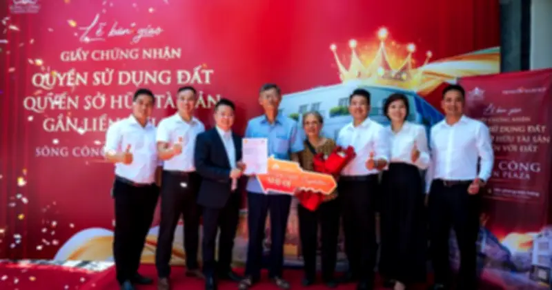 Sông Công Crown Plaza bàn giao sổ đỏ cho khách hàng tại Thái Nguyên