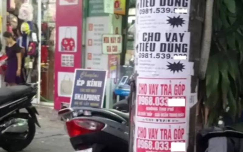 Từ 15/5/2026: Phạt tới 20 triệu đồng khi dán quảng cáo trên cột điện