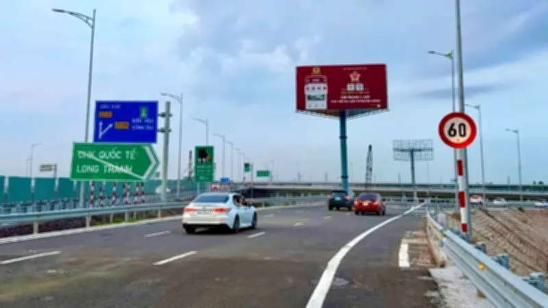 Từ 18h ngày 24/5, ô tô dưới 9 chỗ rẽ phải vào cao tốc Biên Hòa-Vũng Tàu tại nút giao Long Thành