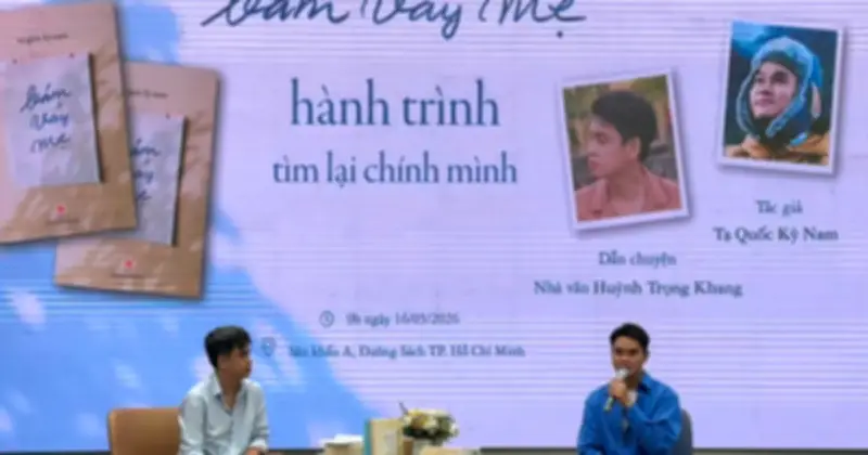 Từ designer bìa sách đến tác giả 'Bám váy mẹ': Hành trình chạm đến trái tim