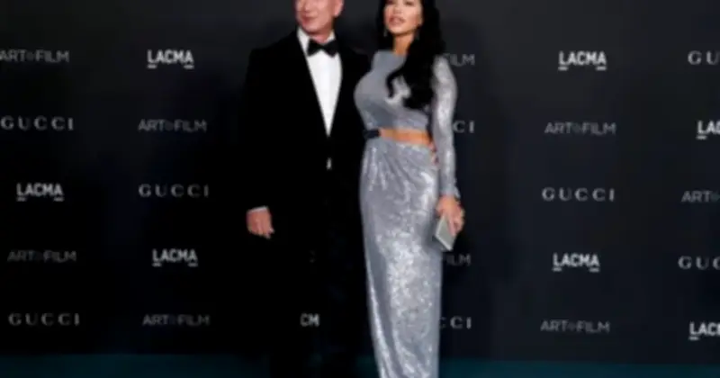 Từ kẻ bị từ chối, Jeff Bezos trở thành 'nhà tài trợ vàng' cho Met Gala
