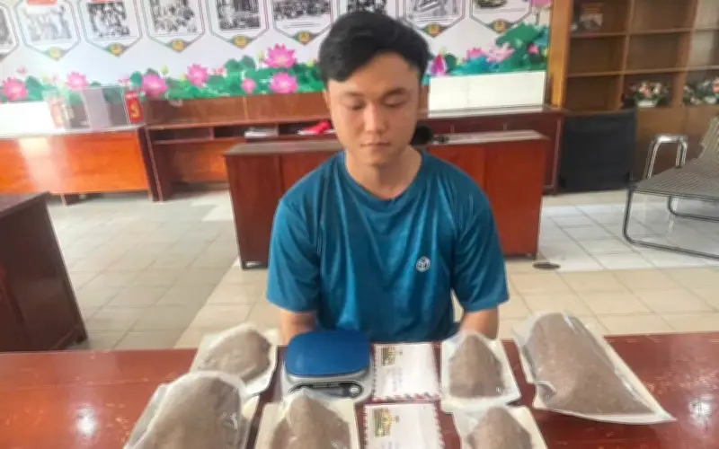 Từ tài khoản Facebook 'cô bé xe ôm', lộ đường dây bán ma túy liên tỉnh