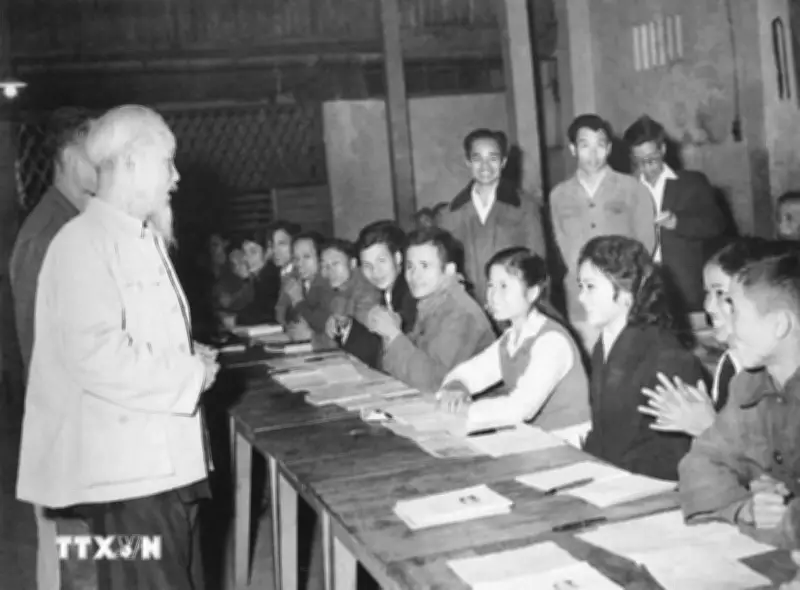 Tư tưởng Hồ Chí Minh soi sáng hành trình phát triển đất nước
