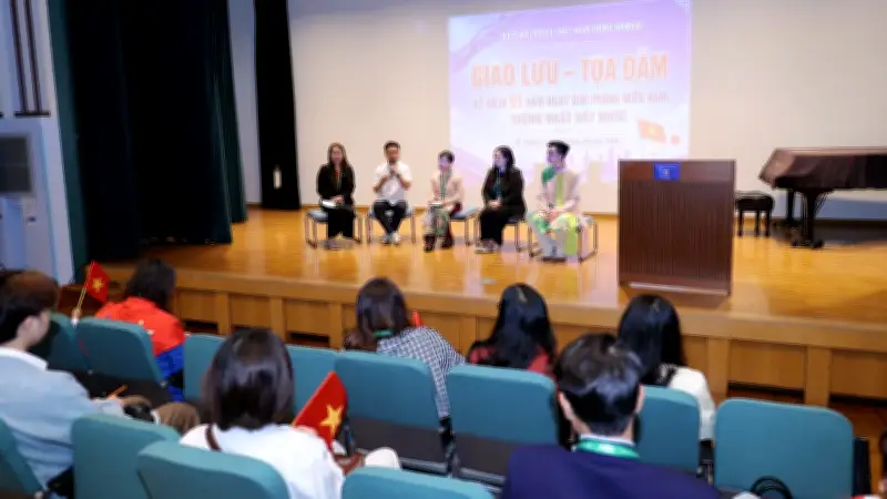 Tọa đàm người Việt tại Kansai: Ôn lại lịch sử, hướng về tương lai
