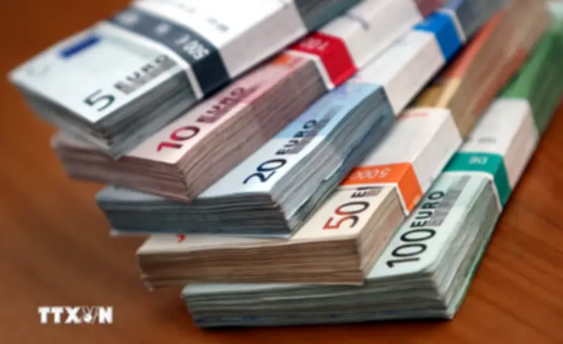 Tòa án Nga yêu cầu công ty bị bồi thường 215 tỷ euro vì đóng băng tài sản của Moskva