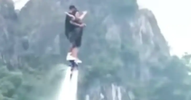Tai nạn flyboard ở Ninh Bình: Vận động viên ngạt nước, đã qua nguy kịch