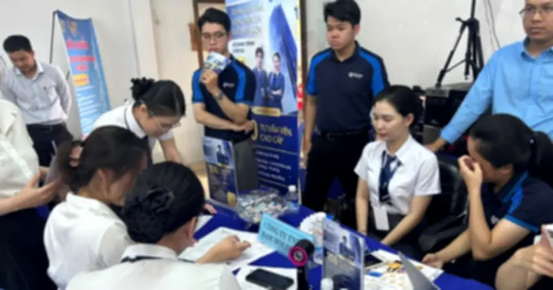 Tích lũy kỹ năng nghề nghiệp từ ghế nhà trường giúp sinh viên dễ xin việc
