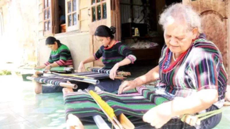 Thổ cẩm Tây Nguyên: Hành trình từ di sản đến sinh kế bền vững