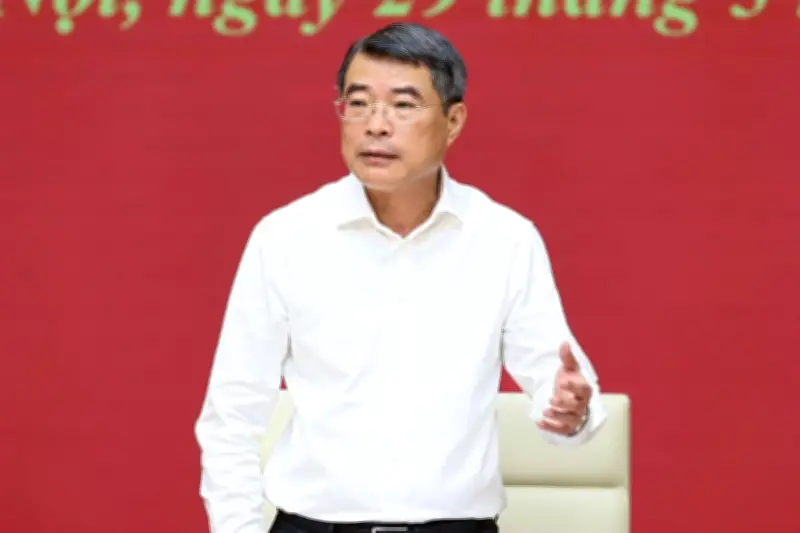 Thủ tướng kiến nghị sắp xếp thôn, tổ dân phố và bố trí cán bộ không chuyên trách