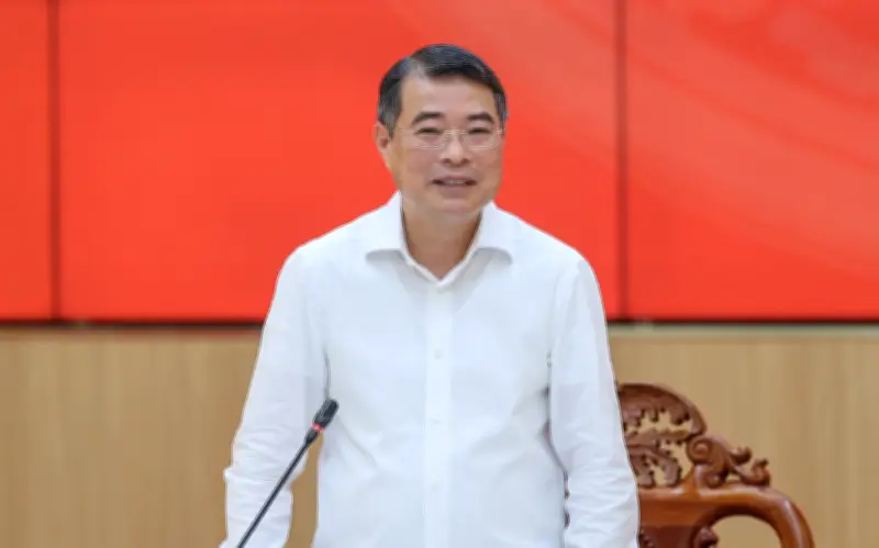 Thủ tướng Lê Minh Hưng làm việc với Ban Thường vụ Thành ủy Cần Thơ về tăng trưởng và phát triển