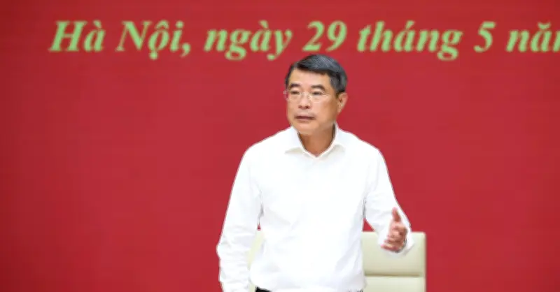 Thủ tướng sắp xếp thôn, tổ dân phố và bố trí cán bộ không chuyên trách
