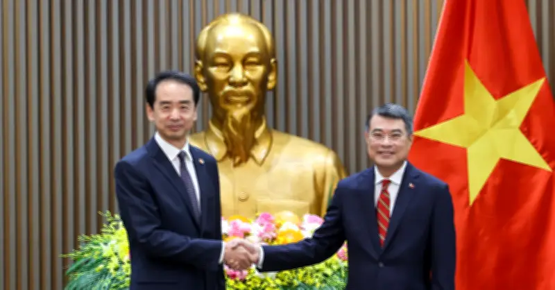 Thủ tướng Việt Nam và Trung Quốc cần ưu tiên hợp tác đường sắt