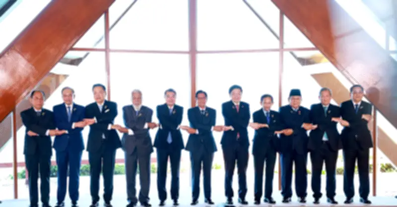 Thủ tướng xây dựng lòng tin, triển khai ngoại giao phòng ngừa