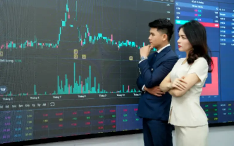 Thị trường chứng khoán phục hồi mạnh, VN-Index giữ xu hướng tăng