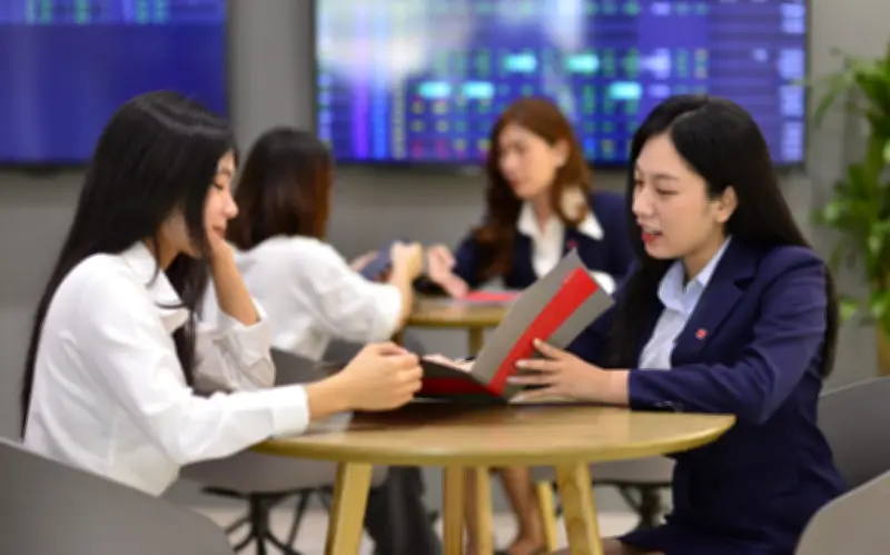 Thanh khoản cao giúp môi giới chứng khoán tăng mạnh, phân hóa rõ nét