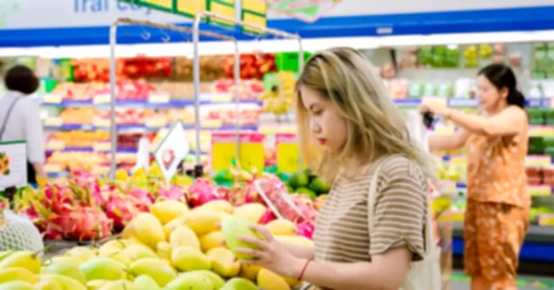 Thực phẩm tươi lên ngôi, mâm cơm mùa hè thêm phong phú