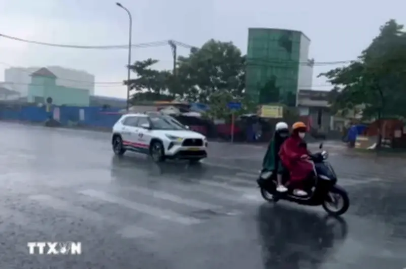 Thời tiết ngày 14/5: Đề phòng lốc sét, mưa đá và gió giật vào chiều tối và đêm