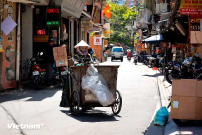 Thời tiết ngày 15/5: Nắng nóng gay gắt bao trùm Bắc Bộ và Trung Bộ