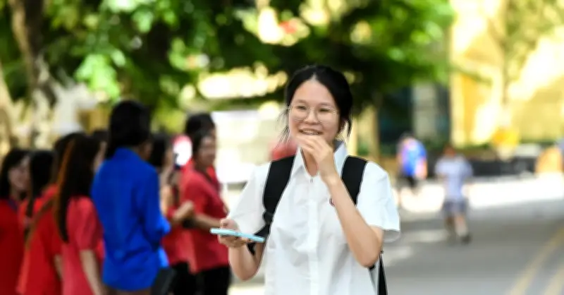 Đề thi Toán vào lớp 10 chuyên Khoa học Xã hội và Nhân văn năm 2026 gây bất ngờ