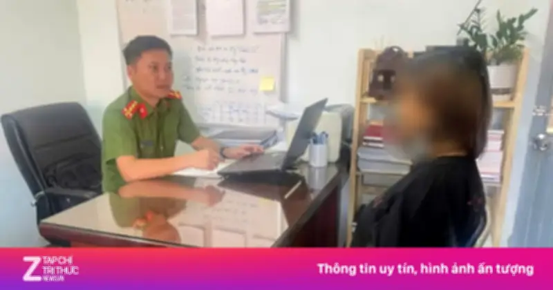 Thiếu nữ 15 tuổi nhét giấy vào miệng con sơ sinh rồi giấu sau bồn cầu