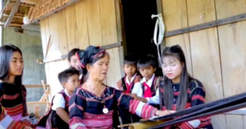 Thiếu nhi Gia Lai thành 'đại sứ văn hóa' qua cuộc thi kể chuyện làng