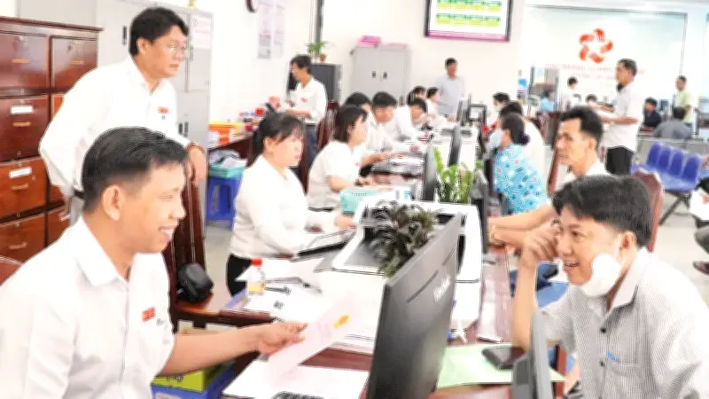 Thiếu nhân sự chuyên môn, cán bộ cơ sở chịu áp lực lớn sau tinh gọn
