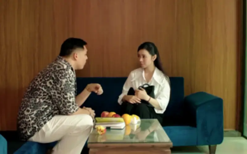 Thương Quỳnh bị bạn trai đòi lại tiền sau khi chia tay