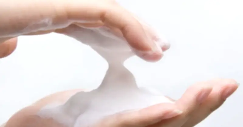 Thu hồi, tiêu hủy lô sữa rửa mặt đường da không đạt chất lượng