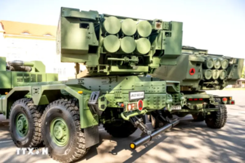 Thủy quân lục chiến Mỹ bắn thử tên lửa HIMARS tại Nhật Bản