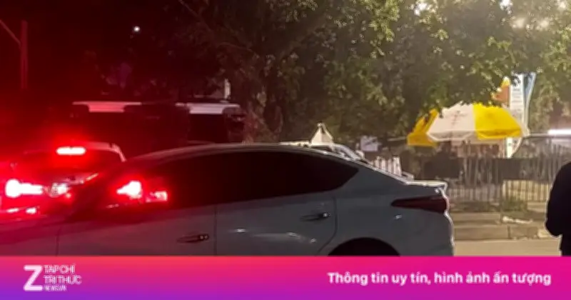 Tài xế Mazda lao xe vào đám đông trước nhà hàng ở Nghệ An, nạn nhân gãy chân