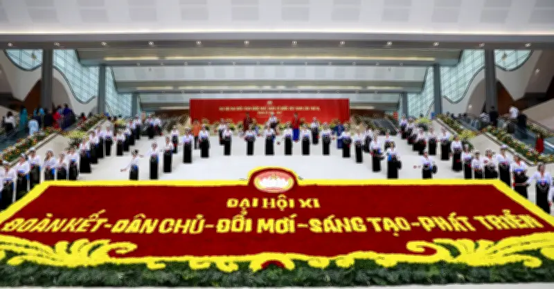 Tiếng chiêng Mường rộn ràng tại Đại hội MTTQ Việt Nam lần thứ 11